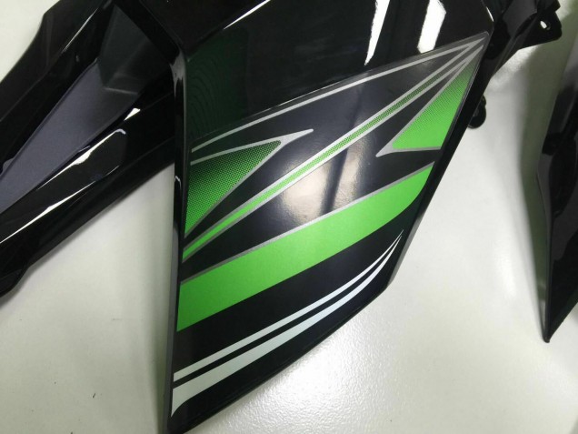 2013-2018 Green Glossy Black Kawasaki Z800 Motorcycle Fairing Australia
