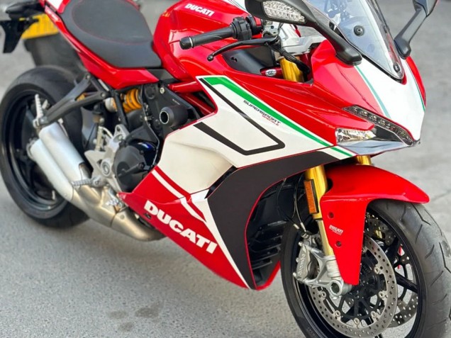 2017-2022 White Red Black Green Ducati Supersport 939/939S Motorcycle Fairings Australia