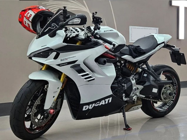 2021-2024 White Black Ducati 2021-2024 Ducati Supersport 950/950S Motorcycle Fairings Australia