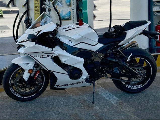 2021-2025 White Black Kawasaki ZX10R Motorcycle Fairings Australia