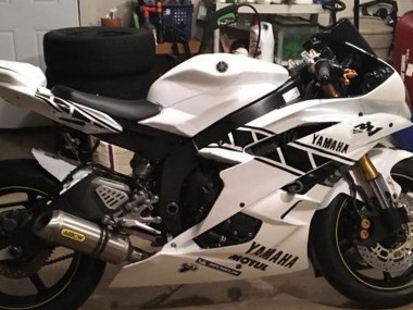 2006-2007 White Glossy Black Motul Michelin Yamaha YZF 600 R6 Motorcycle Fairings Australia