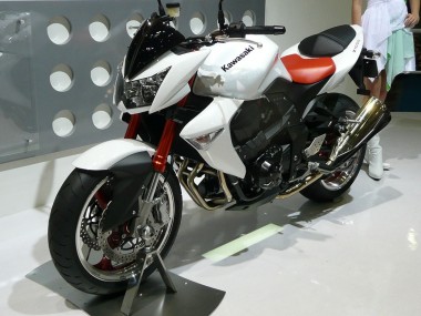 2003-2006 Pearl White Kawasaki Z1000 Motorcycle Fairings Australia