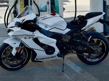 2021-2025 White Black Stripe Kawasaki ZX10R Motorcycle Fairings Australia