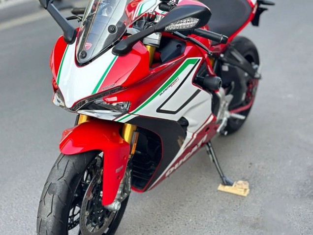 2017-2022 Red White Green Stripe Ducati Supersport 939/939S Motorcycle Fairings Australia