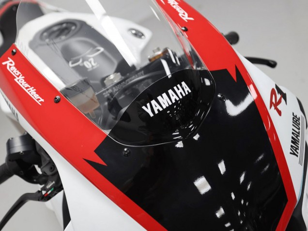 2020-2025 White Red GYTR Yamaha YZF 1000 R1 Motorcycle Fairings Australia